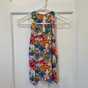 Small women’s loose-fitting floral tank top from Blush